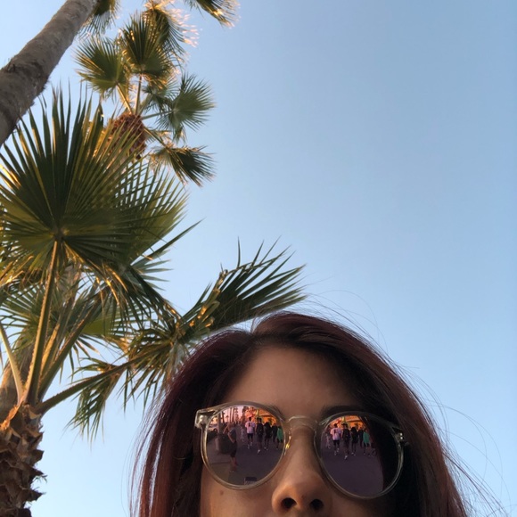 Meet your Posher, Jade - Picture 1 of 1